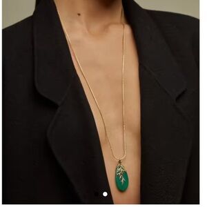 Elegant Green Pendant Necklace